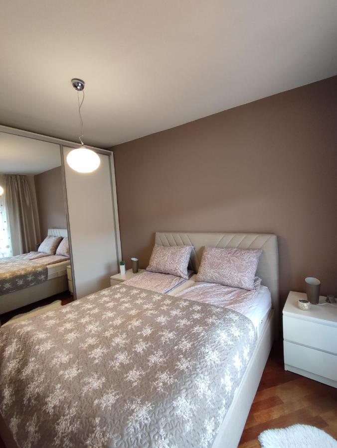 Deluxe Apartment Lejla - Free Garage Parking SJJ Esterno foto