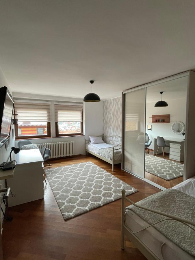 Deluxe Apartment Lejla - Free Garage Parking SJJ Esterno foto